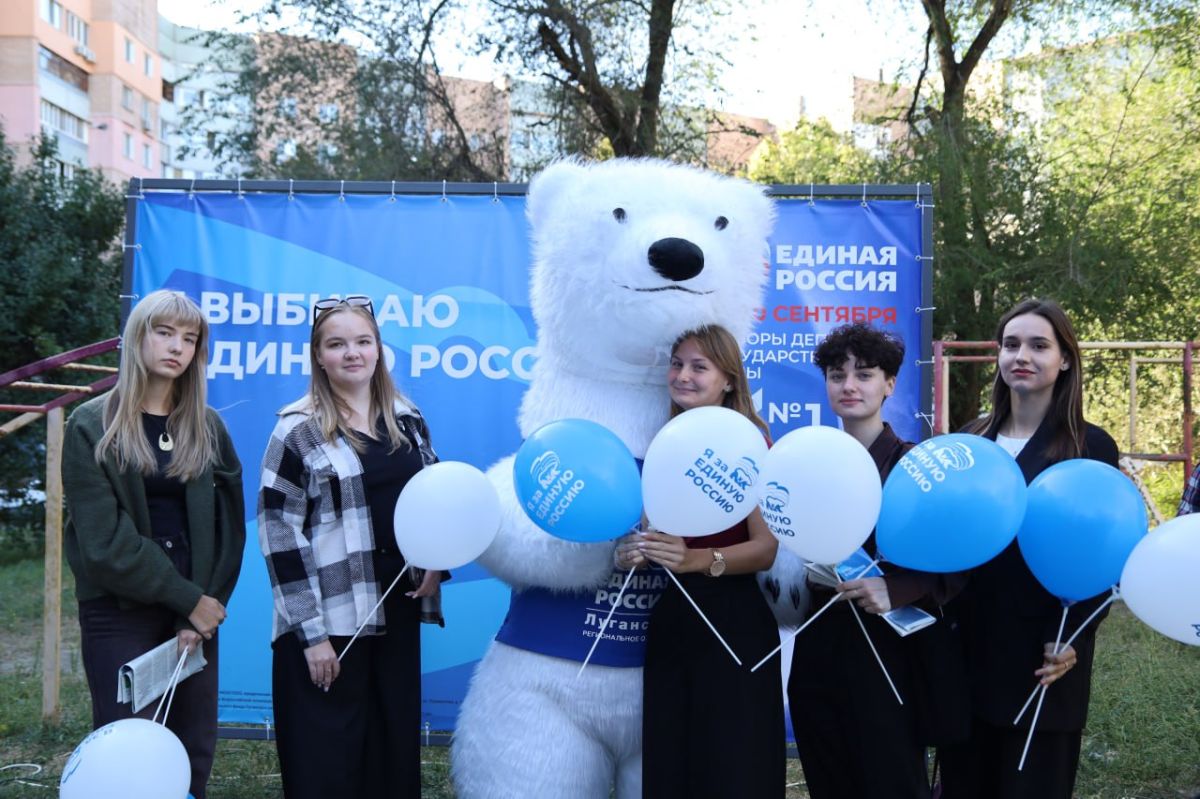 В Луганске состоялись встречи с жителями в рамках «Выборного десанта» В Луганске состоялись встречи с жителями в рамках «Выборного десанта»