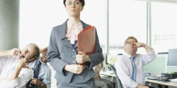 Работа по пятницам приводит к выгоранию — психологи