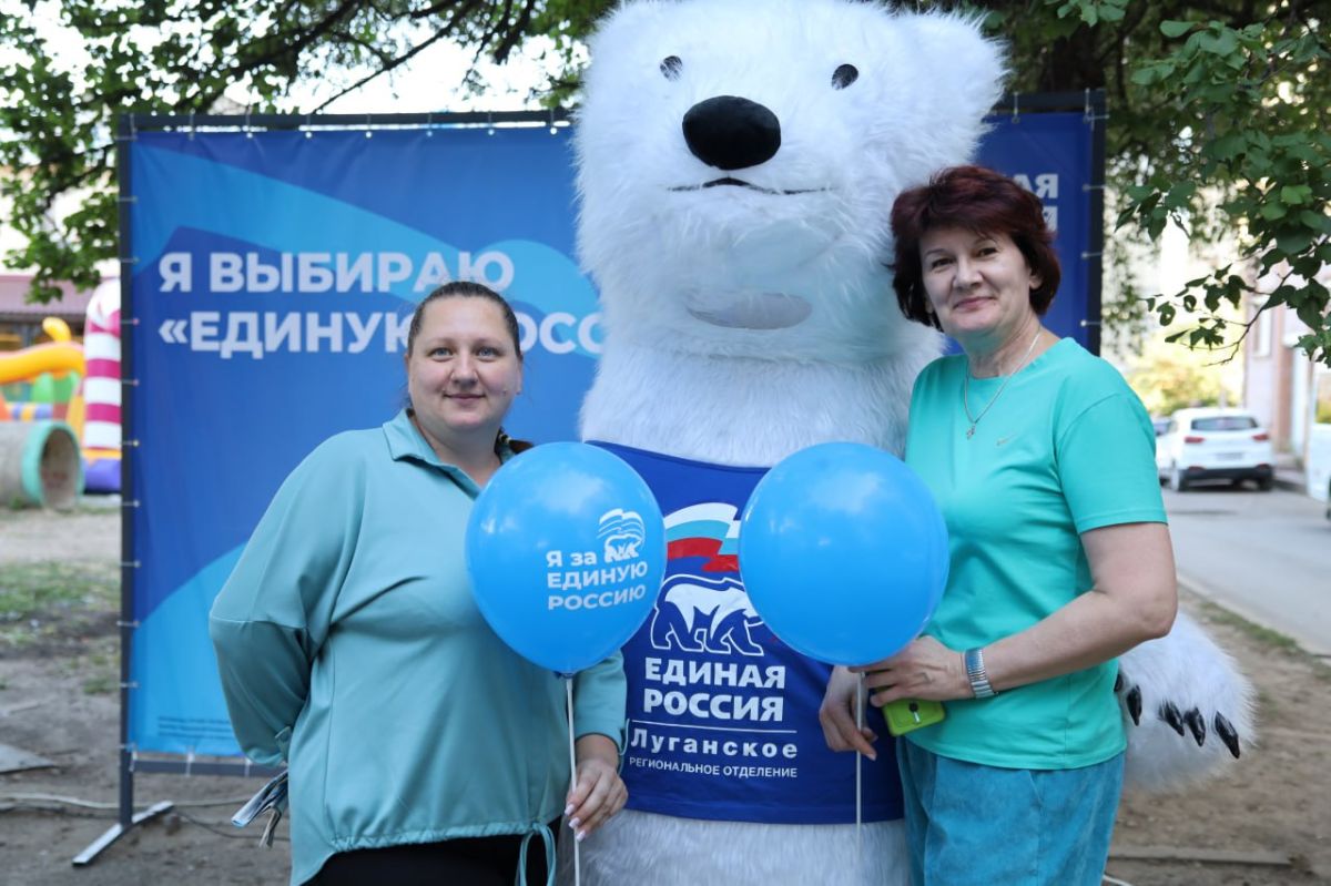 В Луганске продолжает свою работу «Выборный десант» В Луганске продолжает свою работу «Выборный десант»