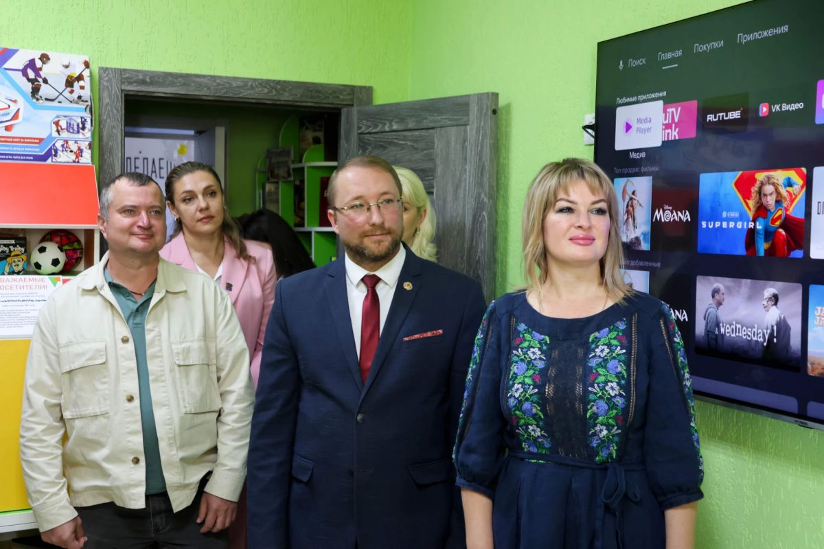 В Стаханове открылась уже вторая модельная библиотека В Стаханове открылась уже вторая модельная библиотека