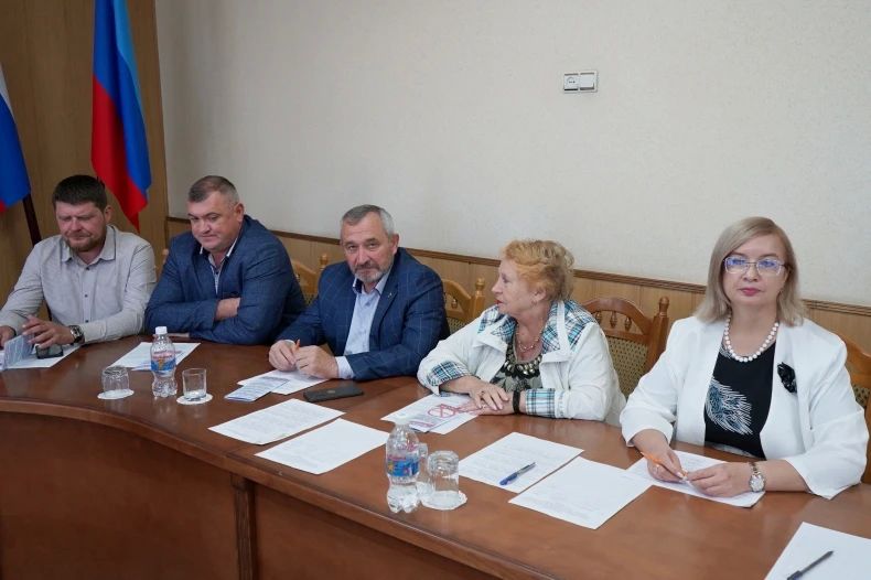 Постоянные комиссии Совета депутатов поддержали изменения в муниципальную программу «Развитие культурно-социальной сферы на 2026-2030 года» Постоянные комиссии Совета депутатов поддержали изменения в муниципальную программу «Развитие культурно-социальной сферы на 2026-2030 года»