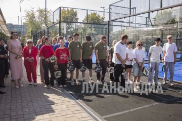 В Луганске стартовали соревнования по падел-спорту, приуроченные к празднованию 231-й годовщины образования Луганска