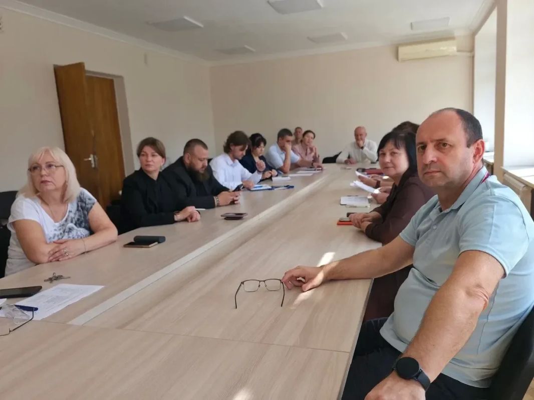 Игорь Рябушкин: Состоялось заседание Организационного комитета Второй Национальной Премии «Человек труда» в Луганской Народной Республике Игорь Рябушкин: Состоялось заседание Организационного комитета Второй Национальной Премии «Человек труда» в Луганской Народной Республике