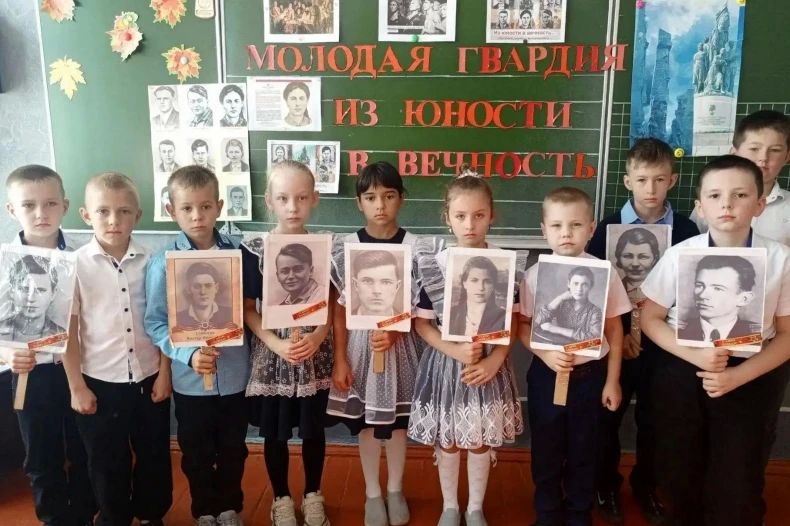 Мероприятия к Международному дню памяти жертв фашизма провели в образовательных учреждениях Свердловского округа Мероприятия к Международному дню памяти жертв фашизма провели в образовательных учреждениях Свердловского округа