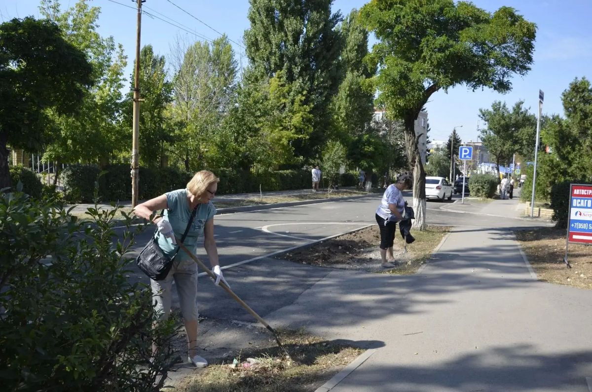 Субботник ко Дню города: преображаем родные улицы! Субботник ко Дню города: преображаем родные улицы!