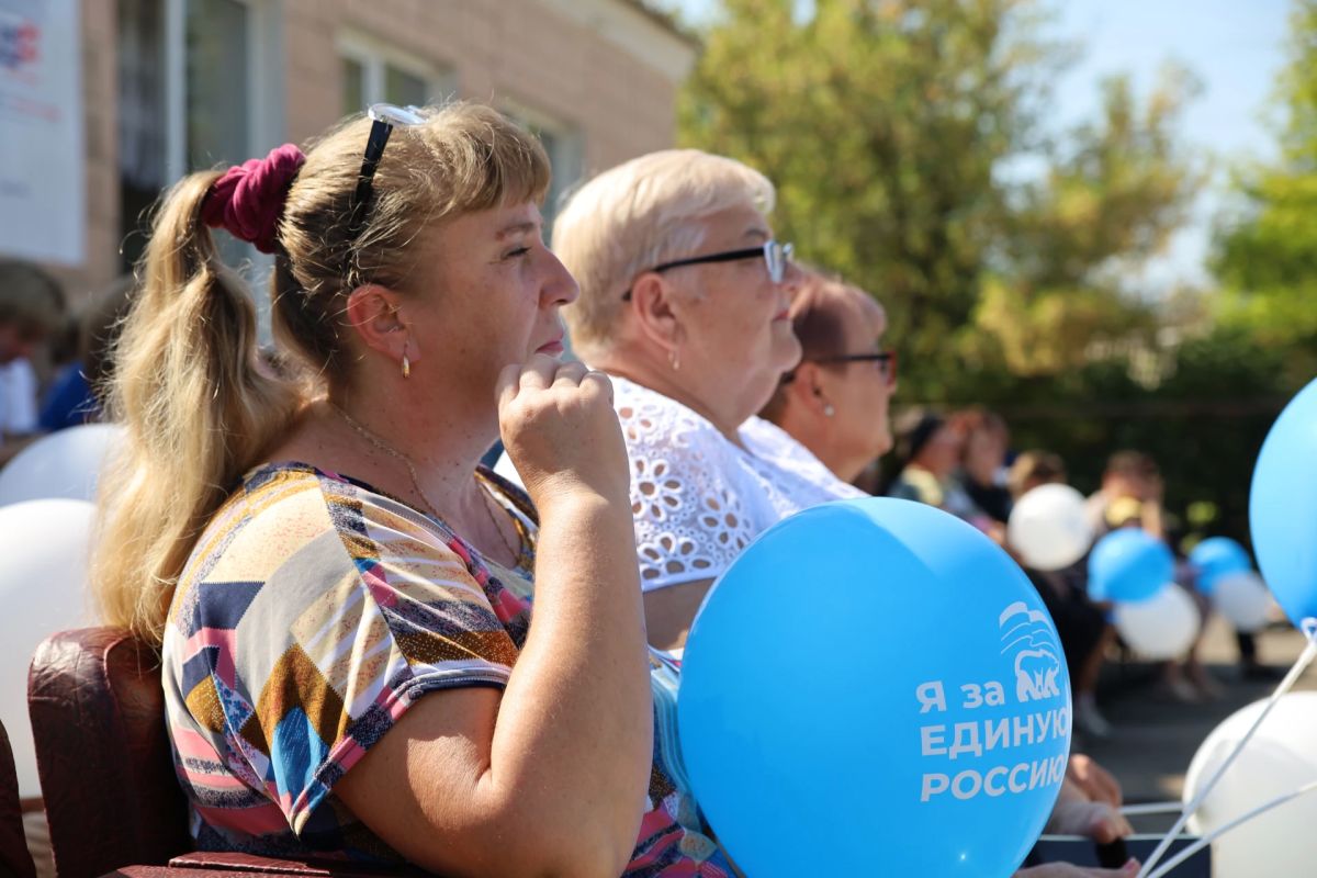 Краснодонщина выбирает будущее: Единая Россия провела встречи с жителями Краснодонщина выбирает будущее: Единая Россия провела встречи с жителями