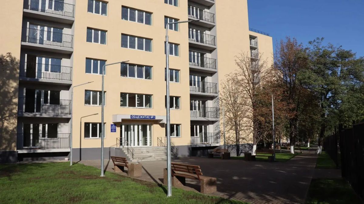 В ЛНР продолжается обновление вузов и студенческих общежитий В ЛНР продолжается обновление вузов и студенческих общежитий