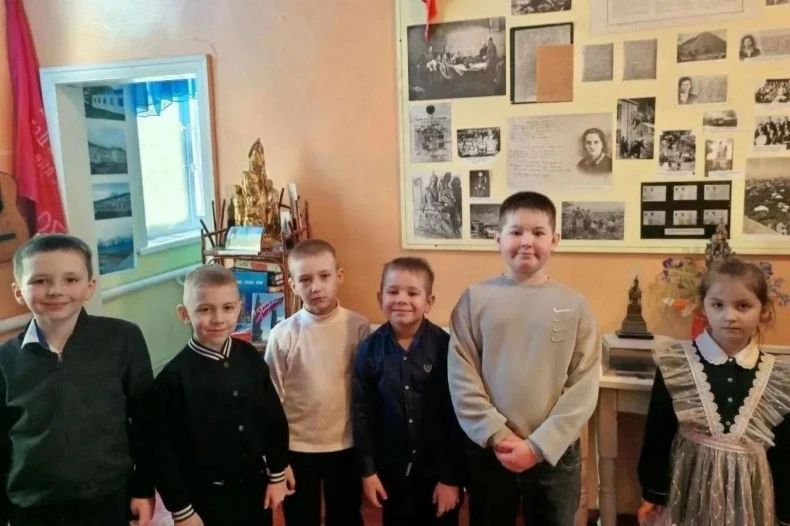 Мероприятия к Международному дню памяти жертв фашизма провели в образовательных учреждениях Свердловского округа Мероприятия к Международному дню памяти жертв фашизма провели в образовательных учреждениях Свердловского округа
