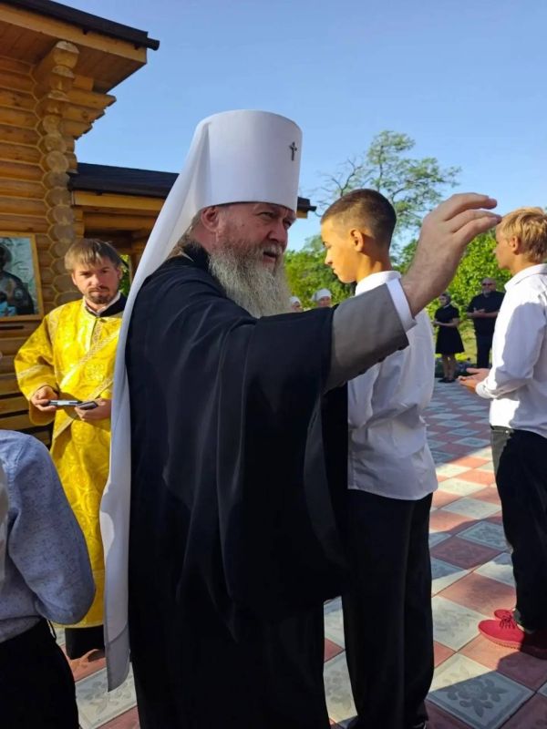 Инна Швенк: В Перевальской школе-интернате произошло знаменательное событие: состоялось торжественное освящение часовни, возведенной в честь праведного Симеона Богоприимца Инна Швенк: В Перевальской школе-интернате произошло знаменательное событие: состоялось торжественное освящение часовни, возведенной в честь праведного Симеона Богоприимца