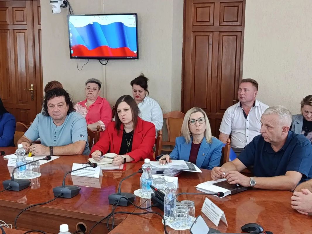 Совещание по вопросам организационно-технического обеспечения выборов прошло в Администрации Луганска Совещание по вопросам организационно-технического обеспечения выборов прошло в Администрации Луганска