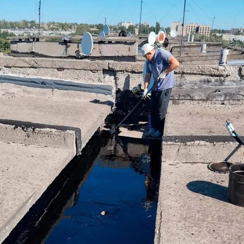 Специалисты из Калмыкии продолжают помогать Антрациту готовиться к зиме Специалисты из Калмыкии продолжают помогать Антрациту готовиться к зиме