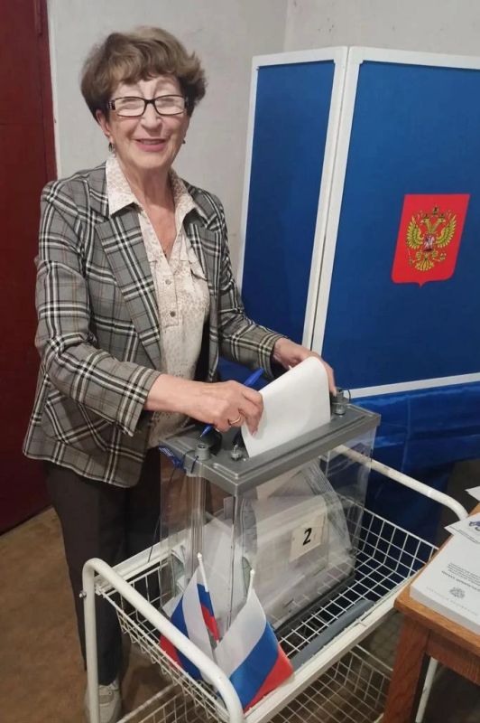 Досрочное голосование в Рубежном: каждый избиратель смог сделать свой выбор Досрочное голосование в Рубежном: каждый избиратель смог сделать свой выбор