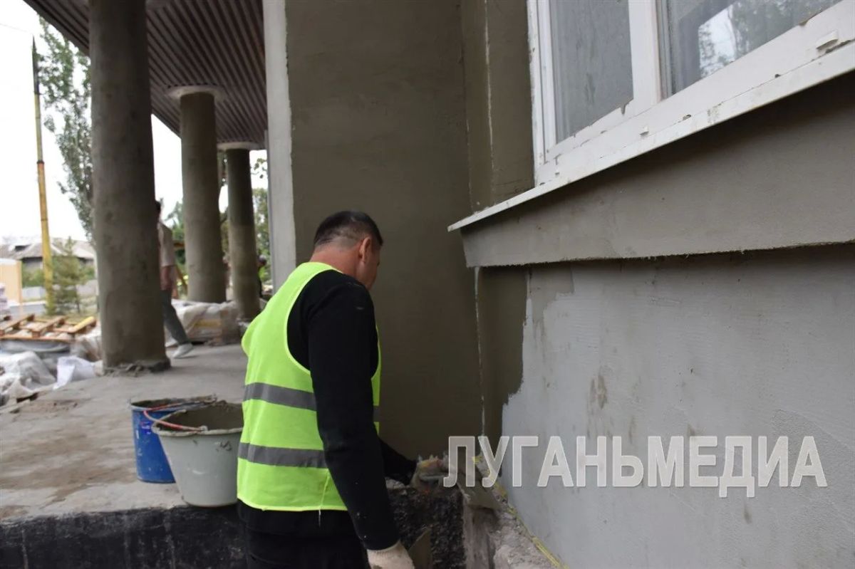 В Детской школе искусств № 1 города Брянки продолжается капремонт В Детской школе искусств № 1 города Брянки продолжается капремонт