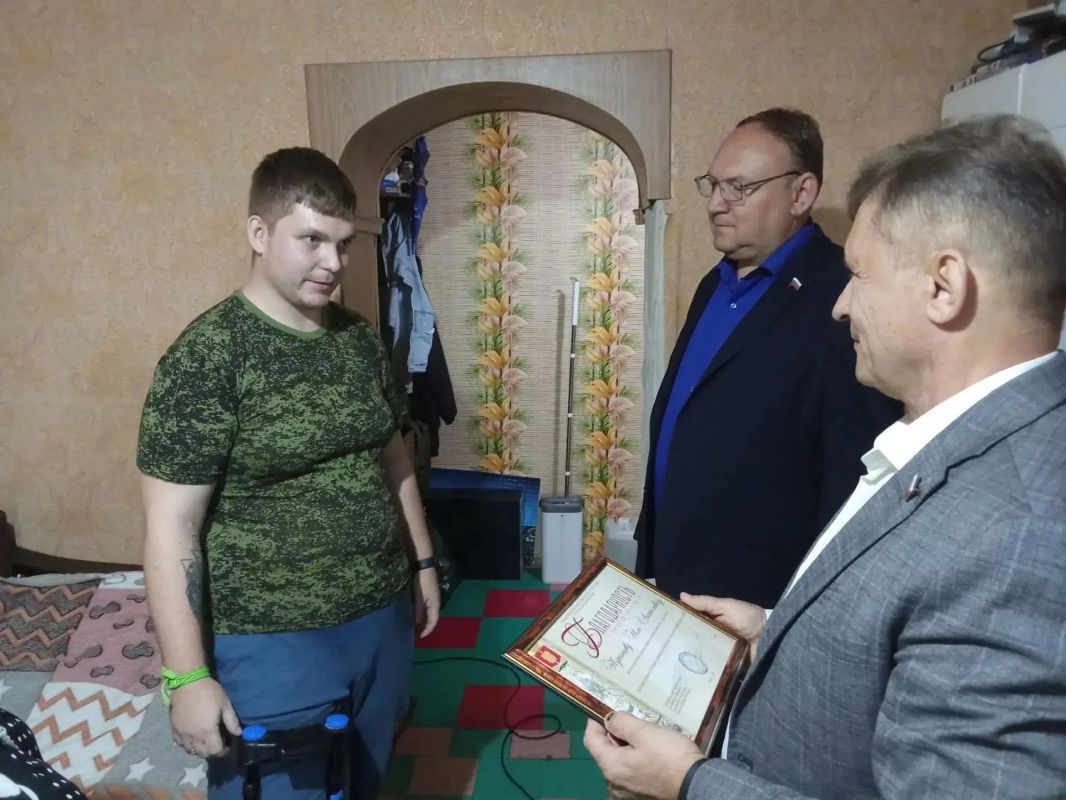 Продолжаем добрую традицию — посещать семьи участников специальной военной операции Продолжаем добрую традицию — посещать семьи участников специальной военной операции
