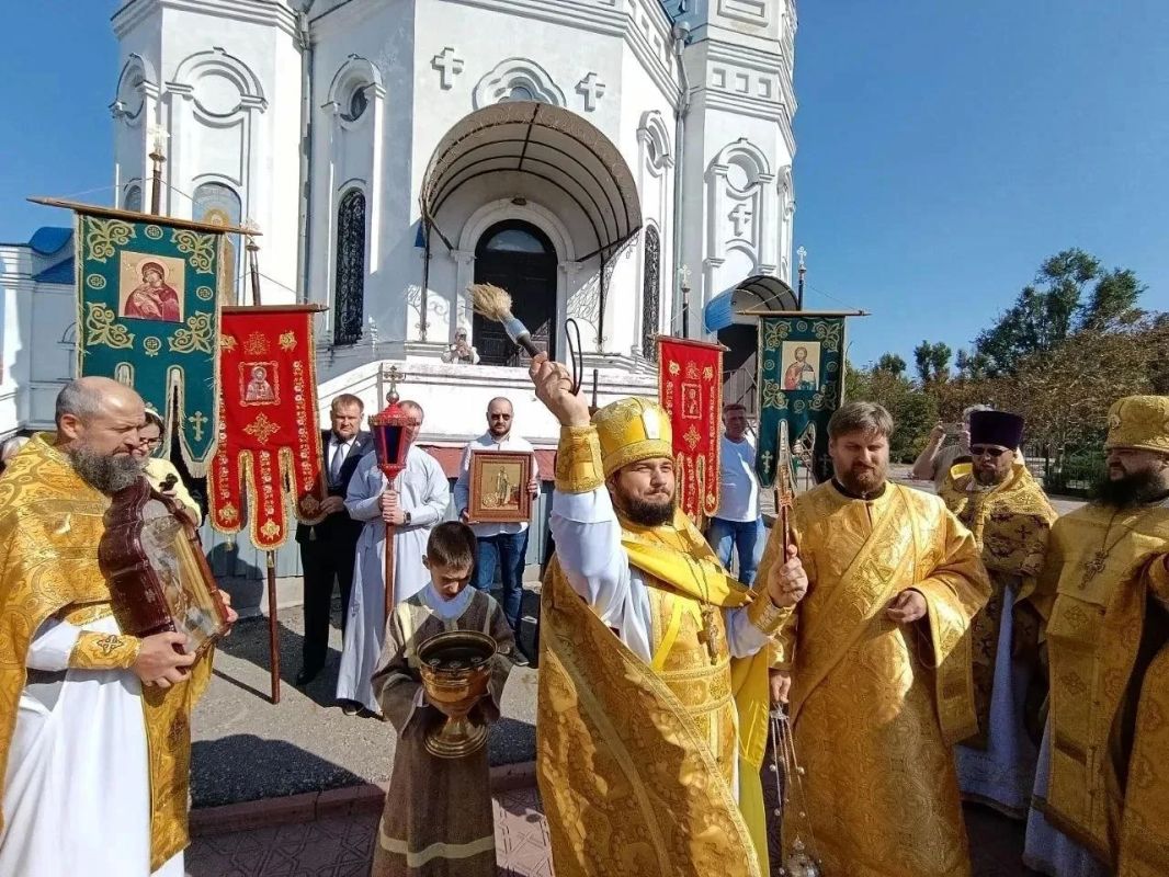 Русская Православная Церковь отметила 805-летие со дня рождения святого благоверного князя Александра Невского Русская Православная Церковь отметила 805-летие со дня рождения святого благоверного князя Александра Невского