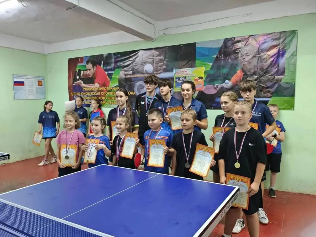 Во Дворце спорта «Юность» прошёл открытый турнир по настольному теннису, организованный Спортивной школой олимпийского резерва ЛНР