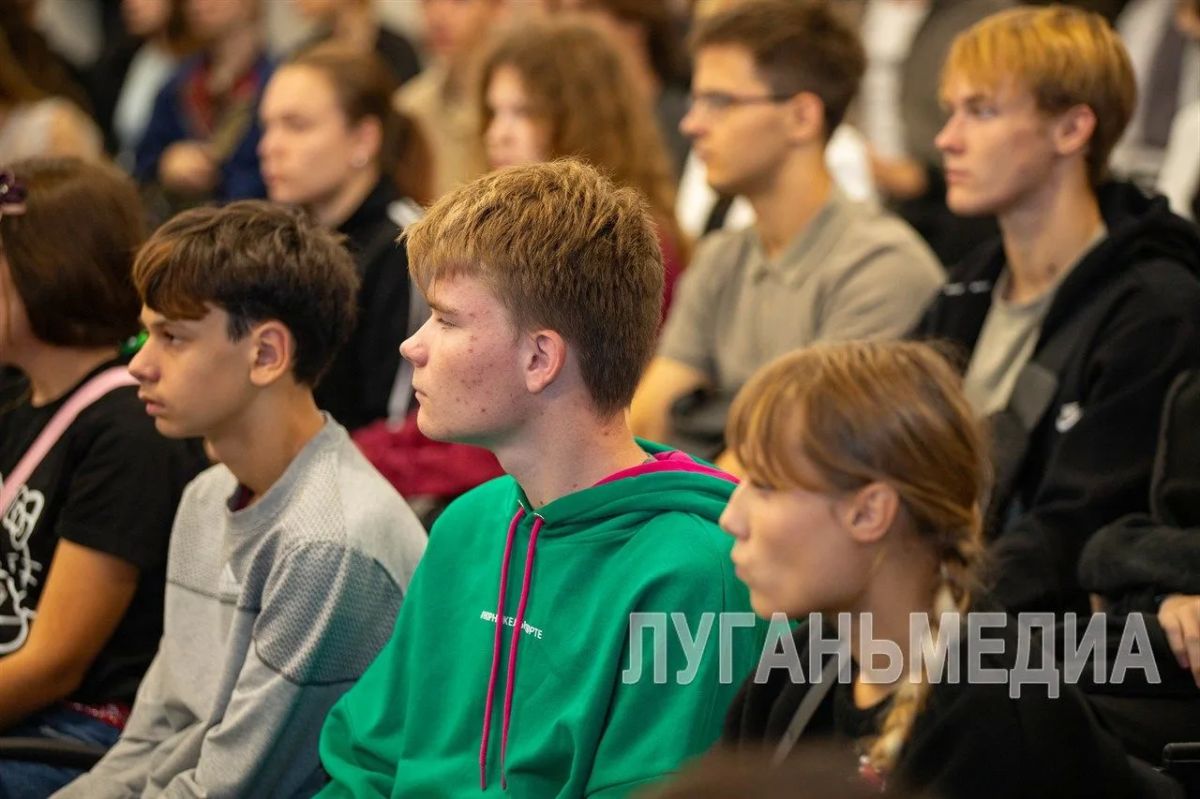 В Луганском Доме молодежи прошло мероприятие, посвященное противодействию терроризму В Луганском Доме молодежи прошло мероприятие, посвященное противодействию терроризму