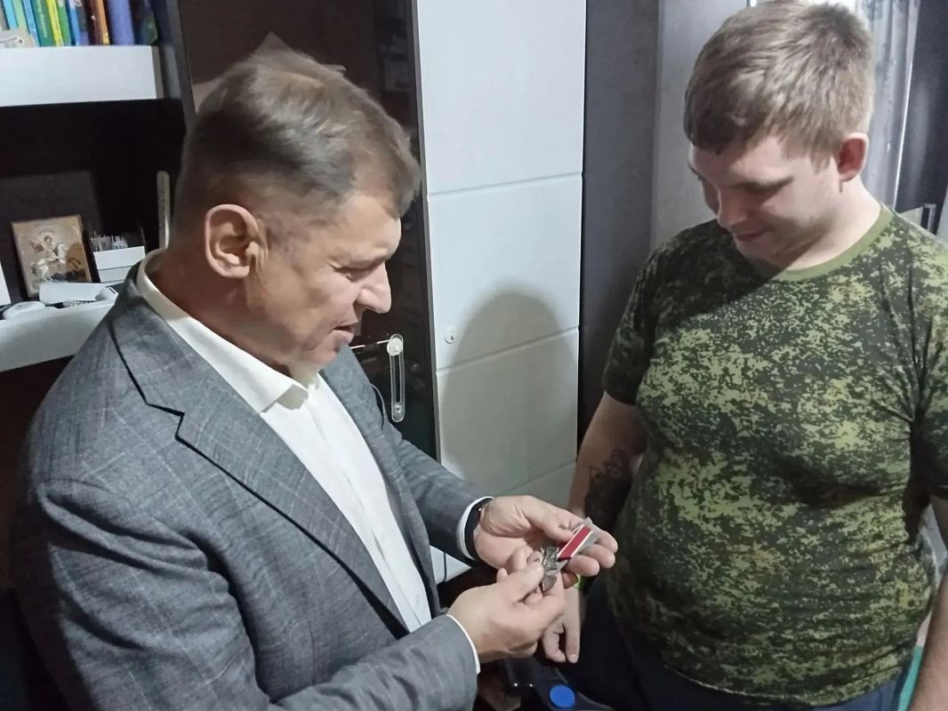 Продолжаем добрую традицию — посещать семьи участников специальной военной операции Продолжаем добрую традицию — посещать семьи участников специальной военной операции