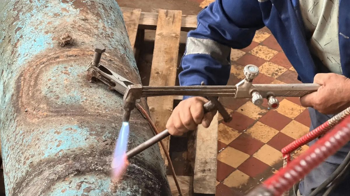 «Лугансквода» проводит планово-предупредительный ремонт на водопроводной насосной станции Луганска «Лугансквода» проводит планово-предупредительный ремонт на водопроводной насосной станции Луганска