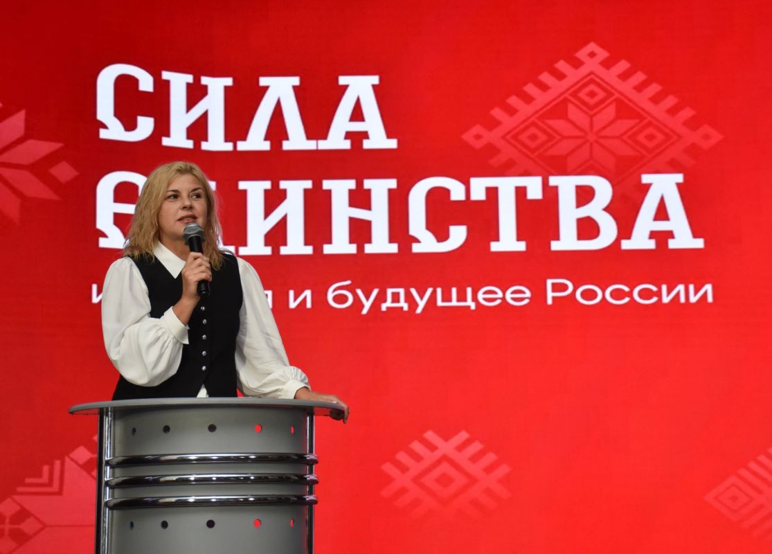Молодежный форум, приуроченный к Году единства народов России, стартовал в вузах ЛНР Молодежный форум, приуроченный к Году единства народов России, стартовал в вузах ЛНР