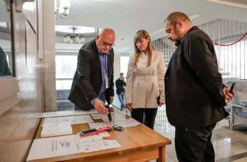 Все избирательные участки ЛНР готовы к проведению выборов депутатов Государственной Думы, участковые комиссии уже приступили к работе