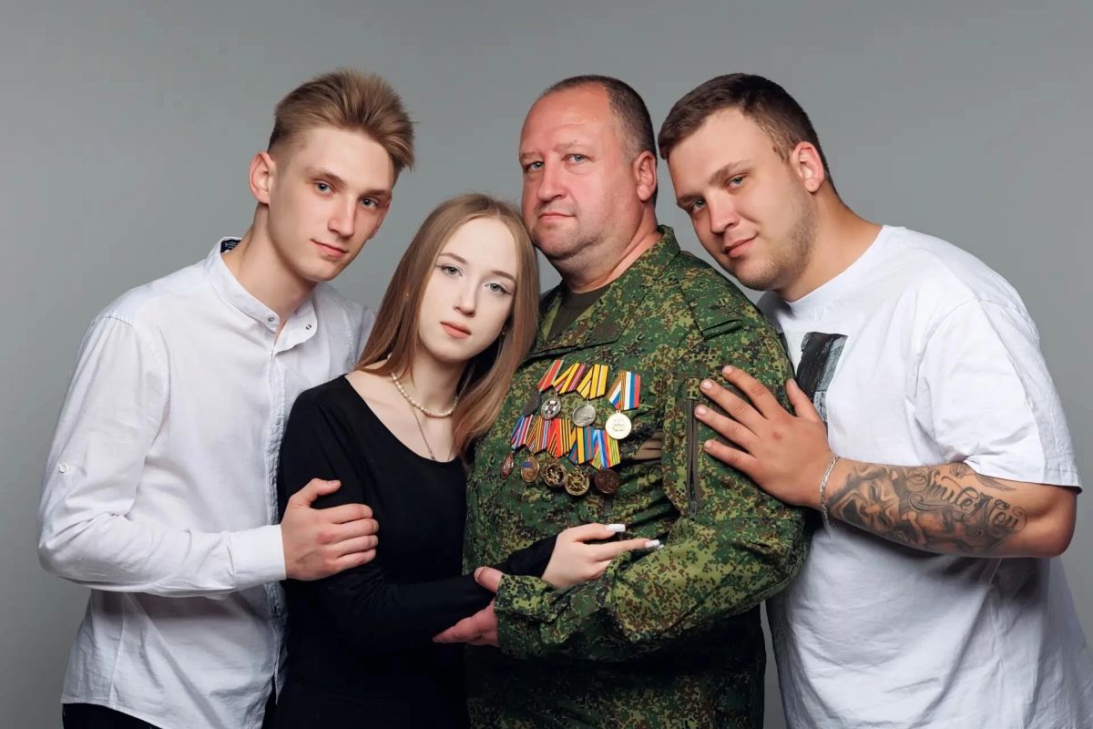 В этом году семья Коваль из Свердловска заняла третье место в региональном этапе всероссийского конкурса «Семья года» В этом году семья Коваль из Свердловска заняла третье место в региональном этапе всероссийского конкурса «Семья года»