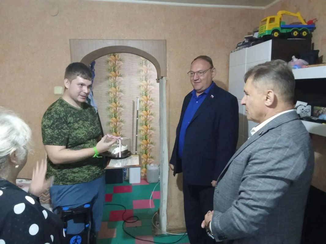 Продолжаем добрую традицию — посещать семьи участников специальной военной операции Продолжаем добрую традицию — посещать семьи участников специальной военной операции