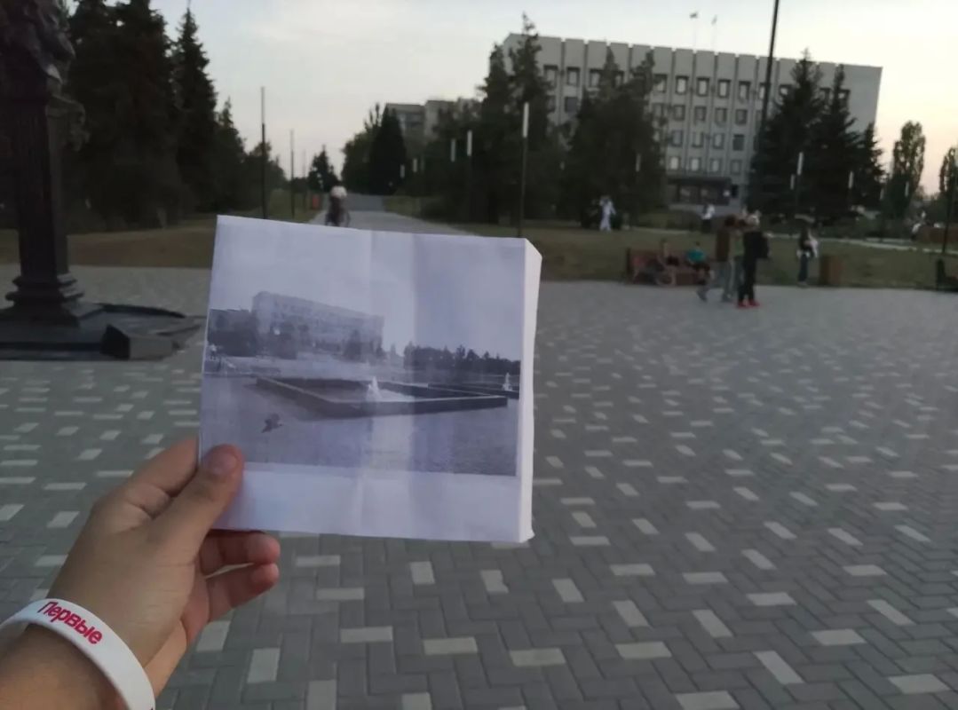 В преддверии Дня города активисты Движения Первых ГБУДО ЛНР «АЦДЮТ» стали участниками трогательной и важной акции «Алчевск через призму времени» В преддверии Дня города активисты Движения Первых ГБУДО ЛНР «АЦДЮТ» стали участниками трогательной и важной акции «Алчевск через призму времени»