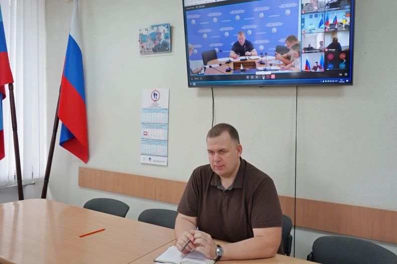 Представители Администрации Свердловского муниципалитета и регионов-шефов приняли участие в ВКС Представители Администрации Свердловского муниципалитета и регионов-шефов приняли участие в ВКС