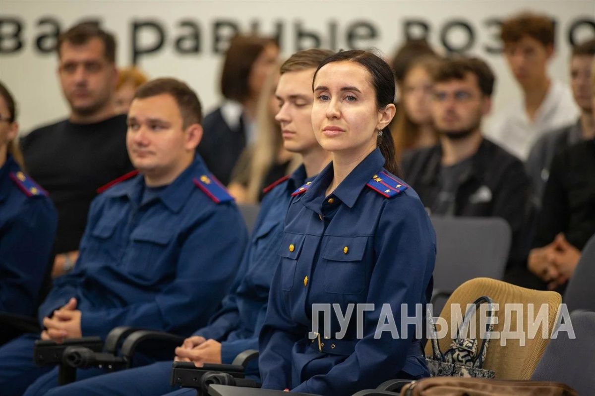 В Луганском Доме молодежи прошло мероприятие, посвященное противодействию терроризму В Луганском Доме молодежи прошло мероприятие, посвященное противодействию терроризму