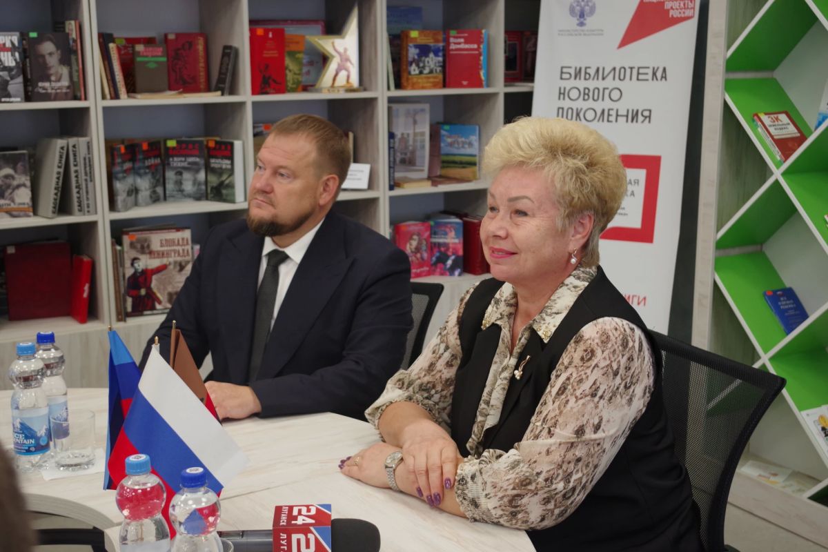 В Славяносербске открылась первая модельная библиотека! В Славяносербске открылась первая модельная библиотека!