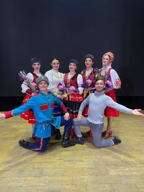 Ансамбли «Родослав» и «Луганские узоры»: танец как отображение колорита региона на карте страны Ансамбли «Родослав» и «Луганские узоры»: танец как отображение колорита региона на карте страны