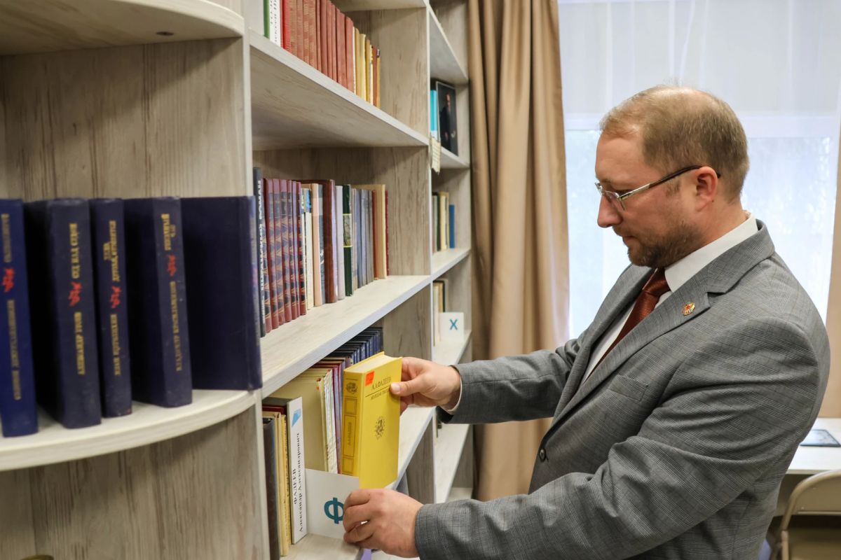 Роман Олексин: В Славяносербске открылась первая модельная библиотека! Роман Олексин: В Славяносербске открылась первая модельная библиотека!