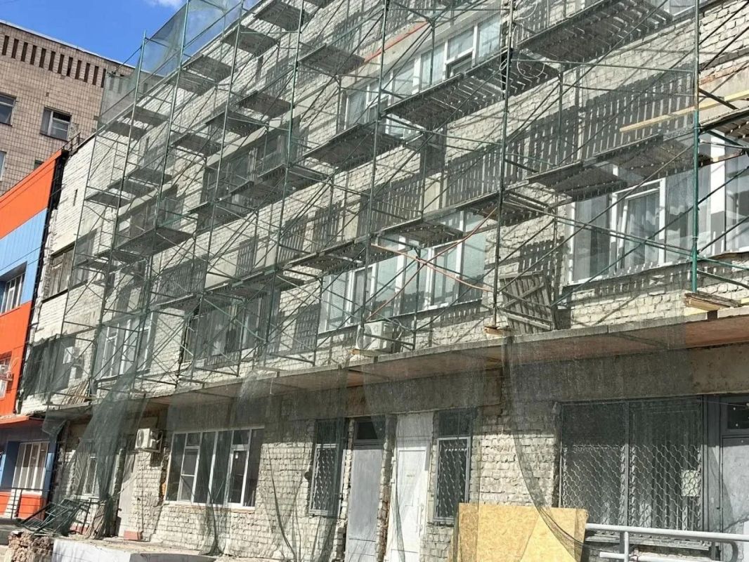 В Луганске обновляют детскую больницу N1 В Луганске обновляют детскую больницу N1