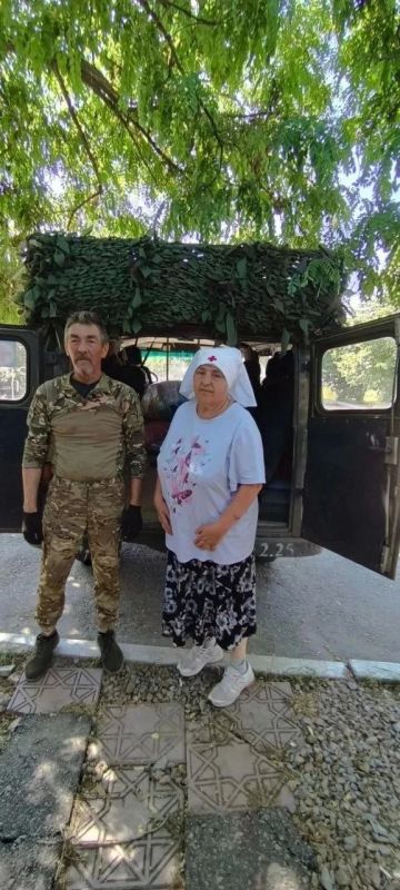 Тамбовские волонтеры привезли гумпомощь для нуждающихся жителей подшефной территории Тамбовские волонтеры привезли гумпомощь для нуждающихся жителей подшефной территории