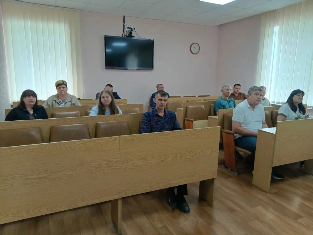 Заседание комиссии по предупреждению и ликвидации чрезвычайных ситуаций и обеспечению пожарной безопасности Заседание комиссии по предупреждению и ликвидации чрезвычайных ситуаций и обеспечению пожарной безопасности