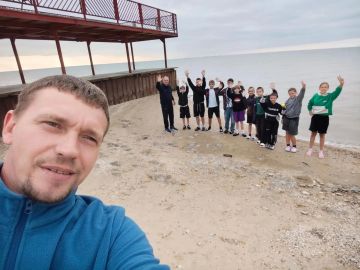 Команда Лугансой Народной Республики (Перевальская спортивная школа) уже на Азовском побережье Ростовской области — они готовы к старту «Кубка Единства» в рамках Фестиваля «Минибаскет»!
