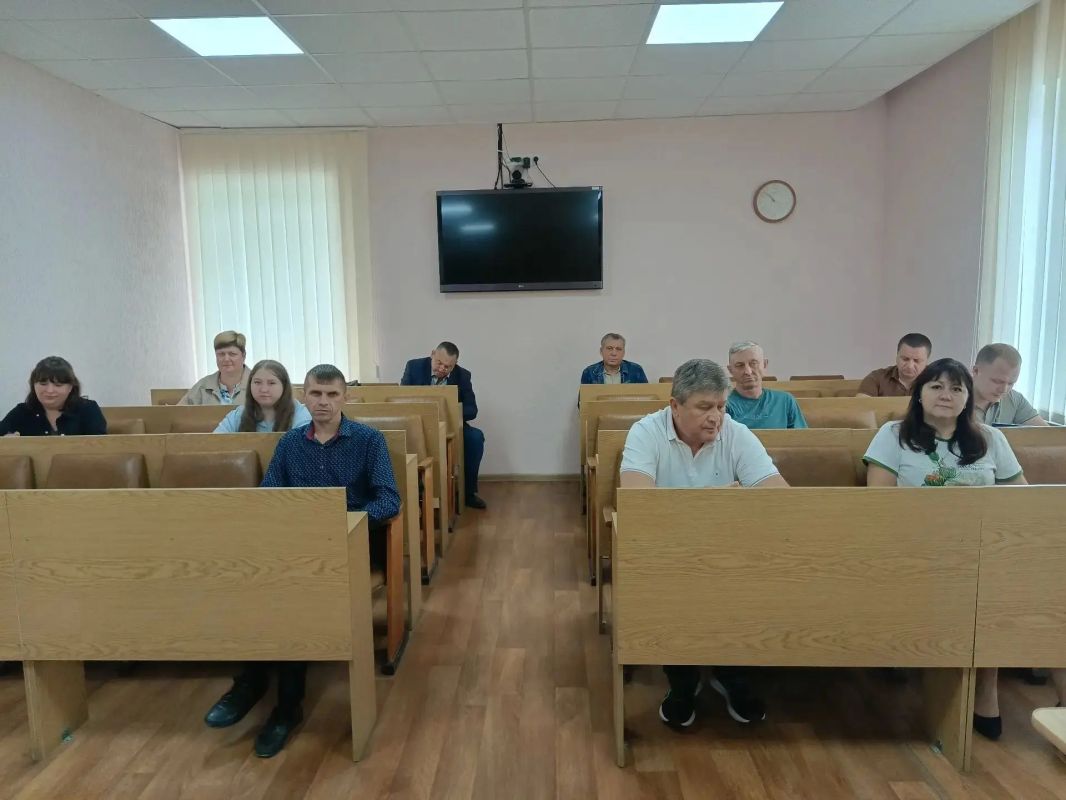 Заседание комиссии по предупреждению и ликвидации чрезвычайных ситуаций и обеспечению пожарной безопасности Заседание комиссии по предупреждению и ликвидации чрезвычайных ситуаций и обеспечению пожарной безопасности