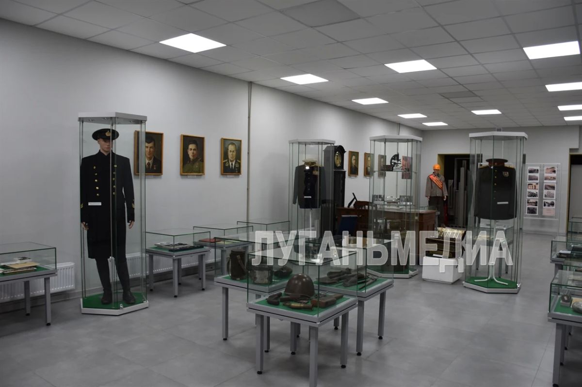 В городском историческом музее Алчевска открылись два экспозиционных зала под названиями «Алчевск и алчевцы в годы Великой Отечественной войны» и «Алчевск послевоенный» В городском историческом музее Алчевска открылись два экспозиционных зала под названиями «Алчевск и алчевцы в годы Великой Отечественной войны» и «Алчевск послевоенный»