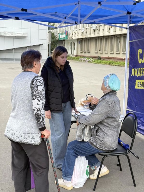 Галина Дуброва: В Луганске снова работала «Выездная приемная Слуцкого» Галина Дуброва: В Луганске снова работала «Выездная приемная Слуцкого»