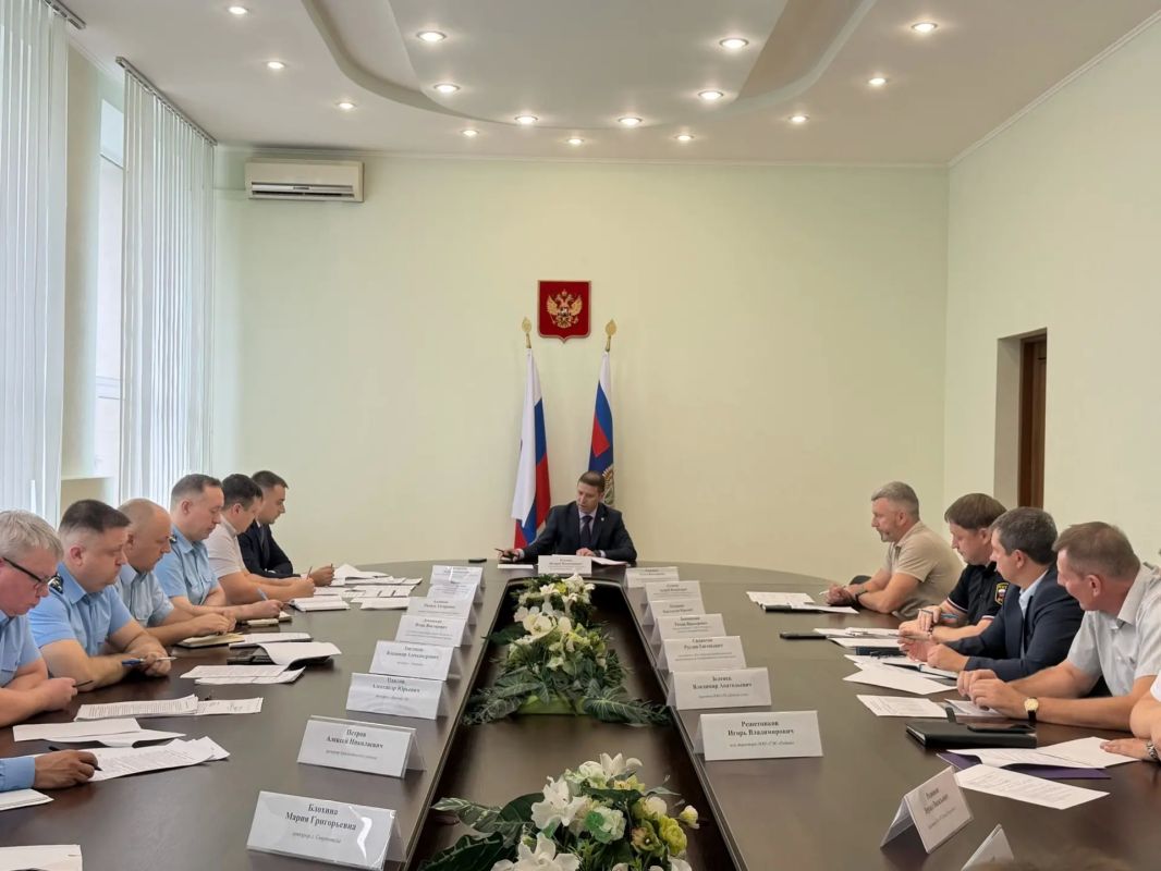 В прокуратуре ЛНР состоялось заседание межведомственной рабочей группы по защите социальных прав граждан В прокуратуре ЛНР состоялось заседание межведомственной рабочей группы по защите социальных прав граждан