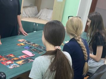 Для старшеклассников Лутугинского округа прошёл тренинг «Формула выбора профессии»