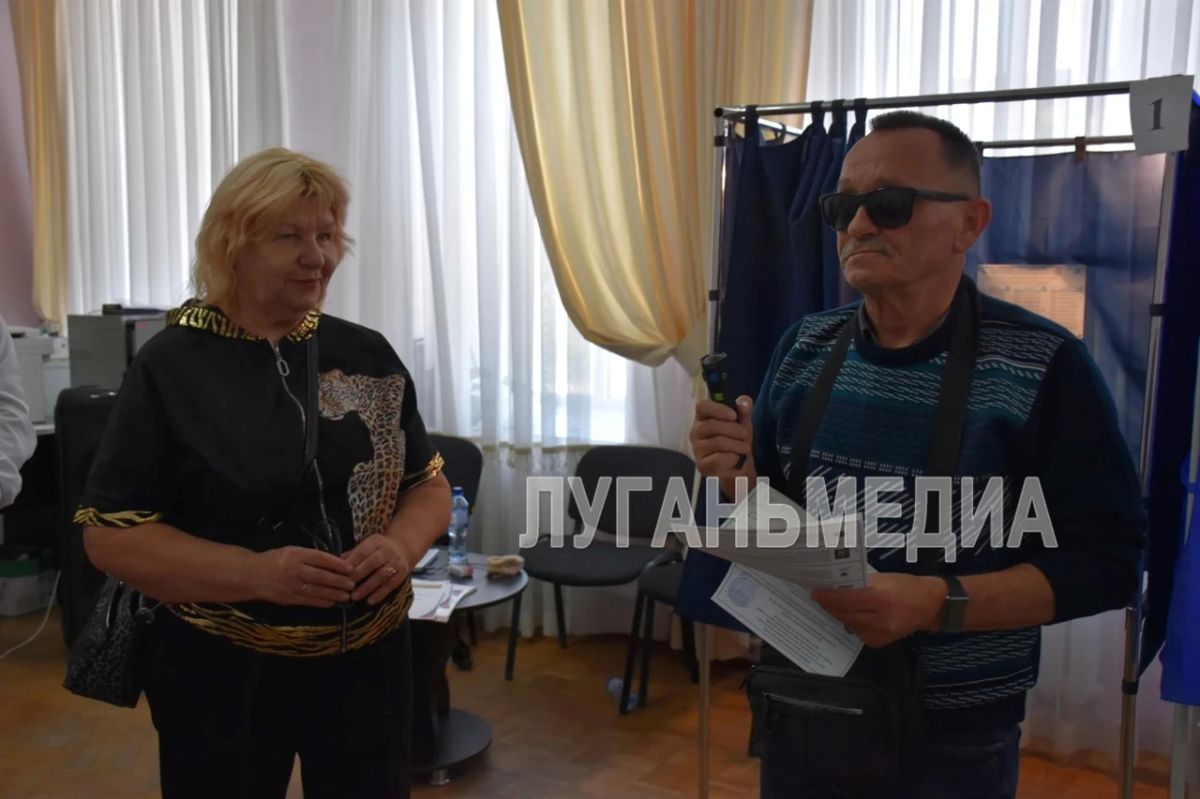 На избирательных участках республики созданы комфортные условия для голосования маломобильных граждан - оборудованы специальные кабинки На избирательных участках республики созданы комфортные условия для голосования маломобильных граждан - оборудованы специальные кабинки