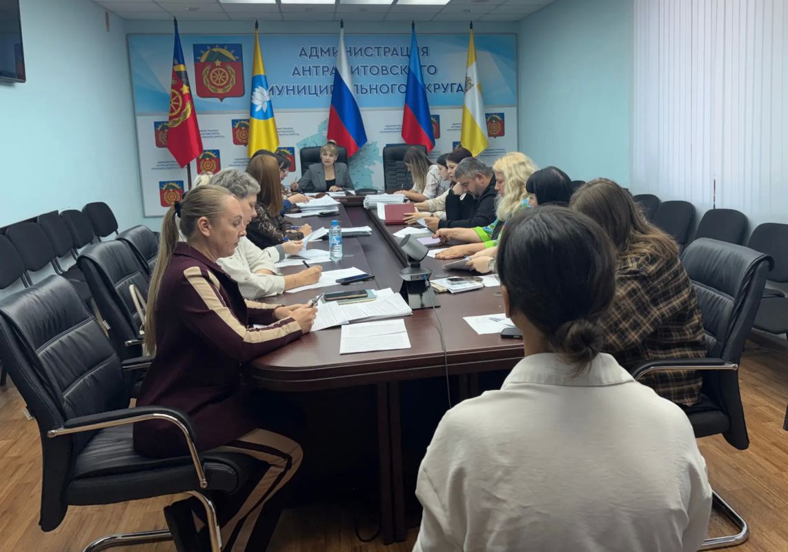 В Администрации Антрацитовского муниципального округа ЛНР состоялось очередное заседание комиссии по делам несовершеннолетних и защите их прав, на котором рассмотрено 22 административных дел, из них: В Администрации Антрацитовского муниципального округа ЛНР состоялось очередное заседание комиссии по делам несовершеннолетних и защите их прав, на котором рассмотрено 22 административных дел, из них: