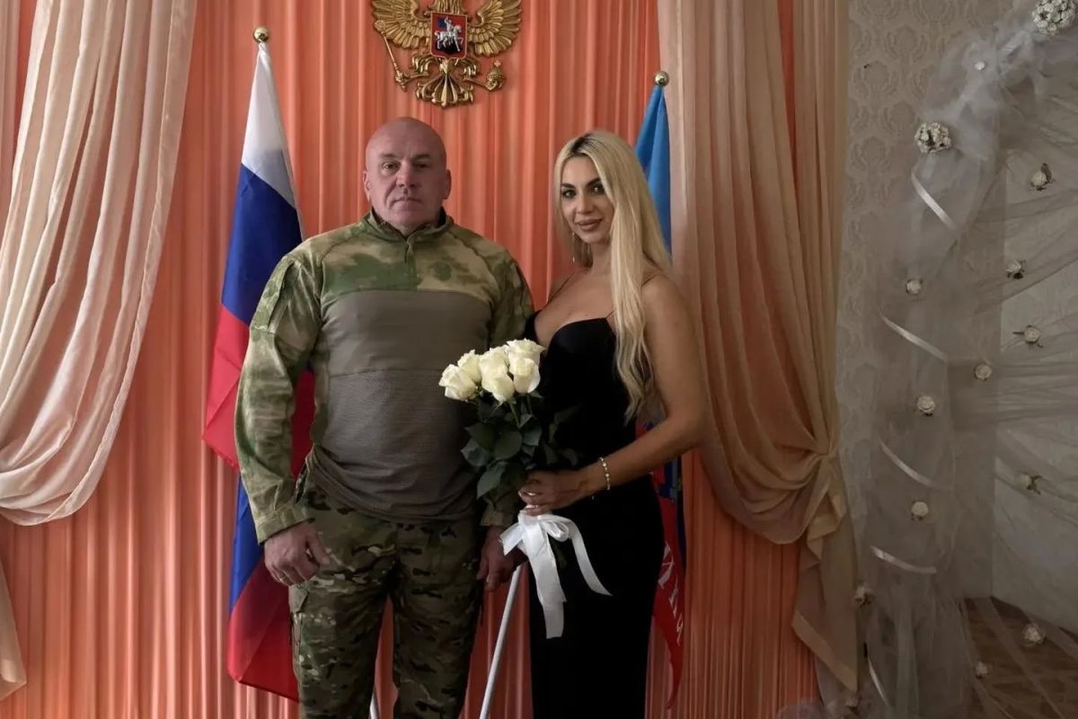 Когда счастье и долг идут рука об руку: свадьба и выборы в один день Когда счастье и долг идут рука об руку: свадьба и выборы в один день