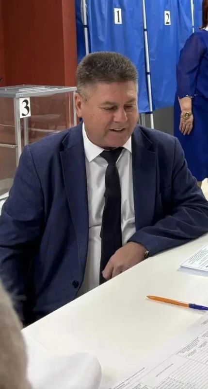 Глава Станично-Луганского МО Альберт Зинченко принял участие в выборах депутатов Госдумы