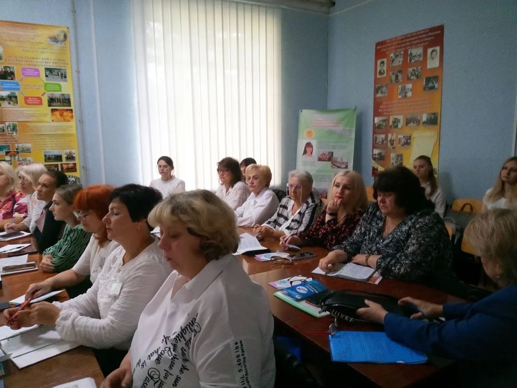 Курс на инновации: как прошел старт школы «Вектор педагога» в Ровеньках Курс на инновации: как прошел старт школы «Вектор педагога» в Ровеньках