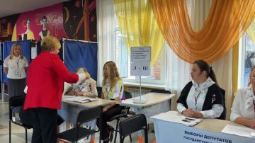 В ЛНР открылись все избирательные участки: первые голоса отданы за будущее Республики