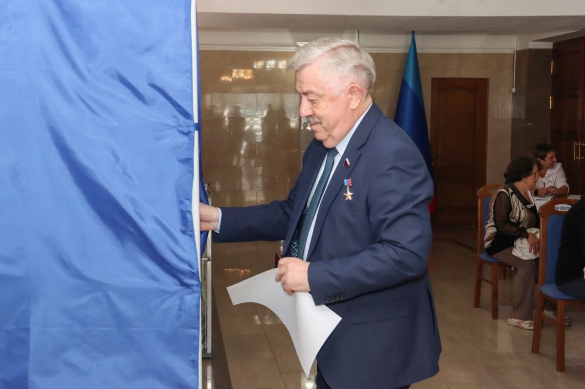 Виктор Водолацкий: «Республика завершает формирование власти» Виктор Водолацкий: «Республика завершает формирование власти»