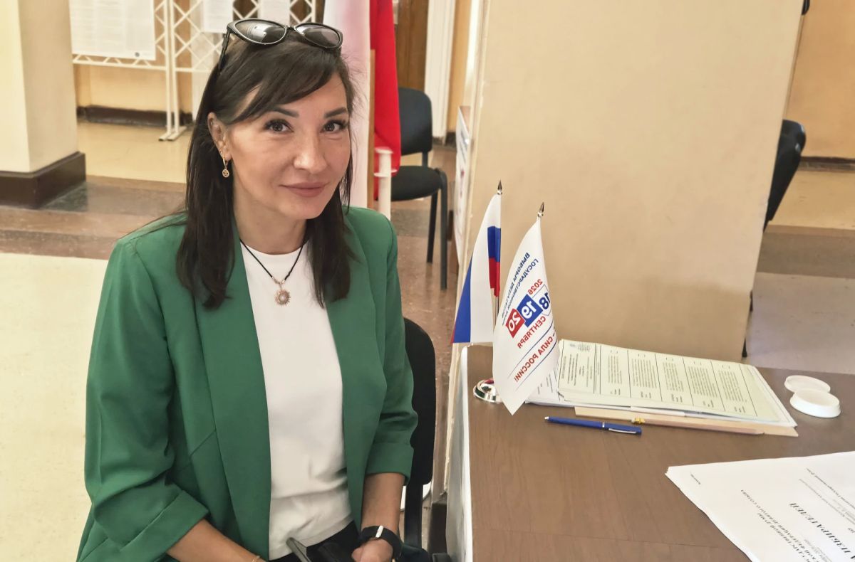 Краснодонцы активно голосуют за свое будущее Краснодонцы активно голосуют за свое будущее